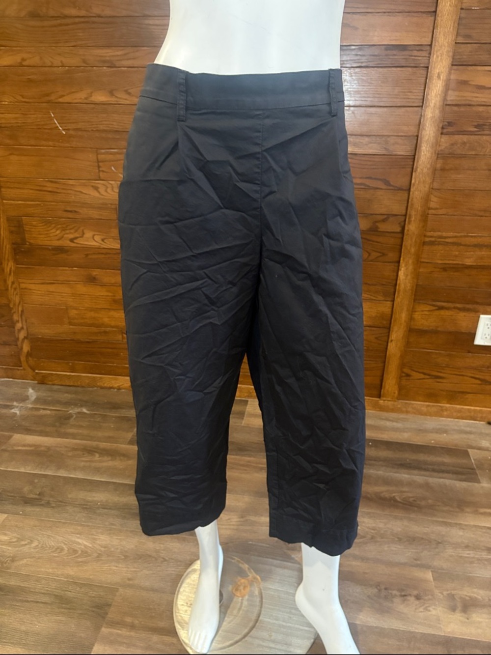 Reitmans Black Cropped Wide-Leg Capris